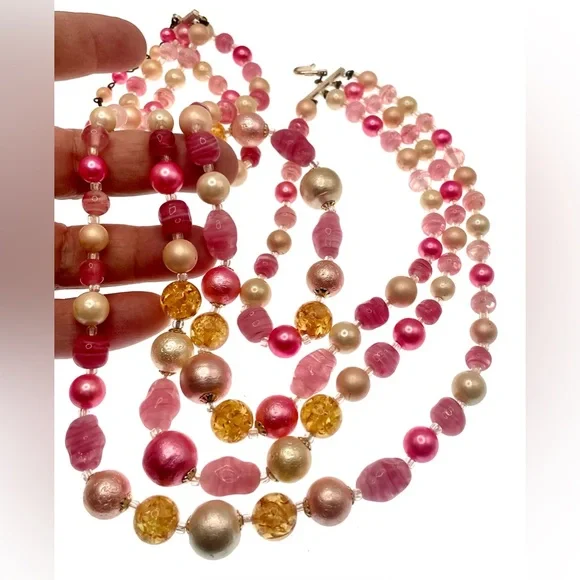 Vintage Signed Japan Multistrand Acrylic and Molded Glass Beaded Necklace MCM - Picture 8 of 9